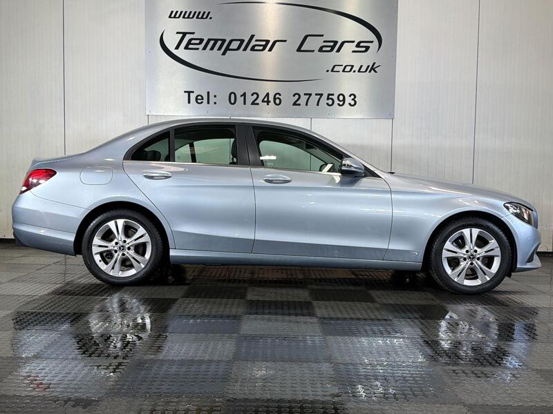 Mercedes-Benz C Class view 3