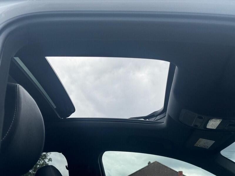 Audi Audi Q3 view 4