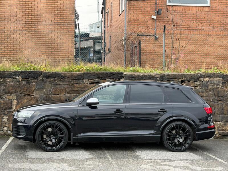 Audi Audi SQ7 view 4