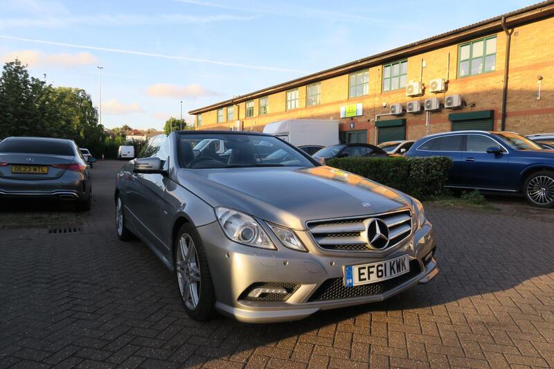 Mercedes-Benz E-Class view 4