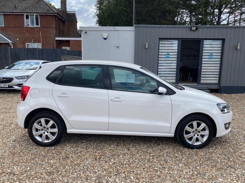 Volkswagen Polo view 4