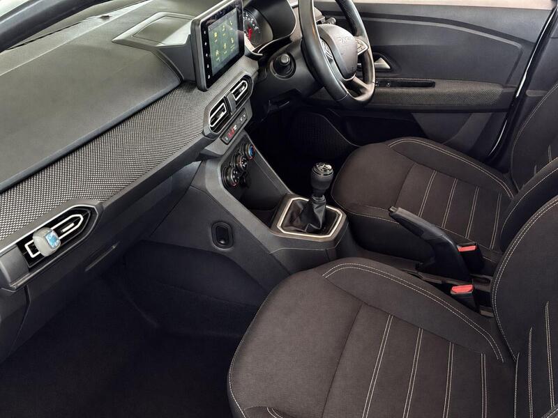 Dacia Sandero view 7