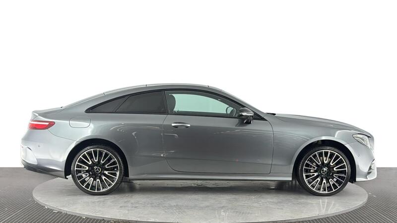 Mercedes-Benz E Class view 3