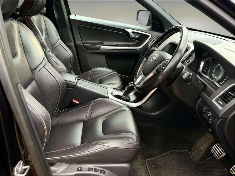 Volvo XC60 view 4