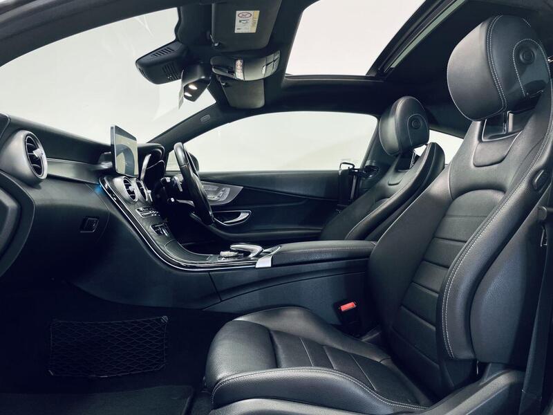 Mercedes-Benz C-Class view 5