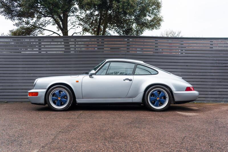 Porsche 911 view 4