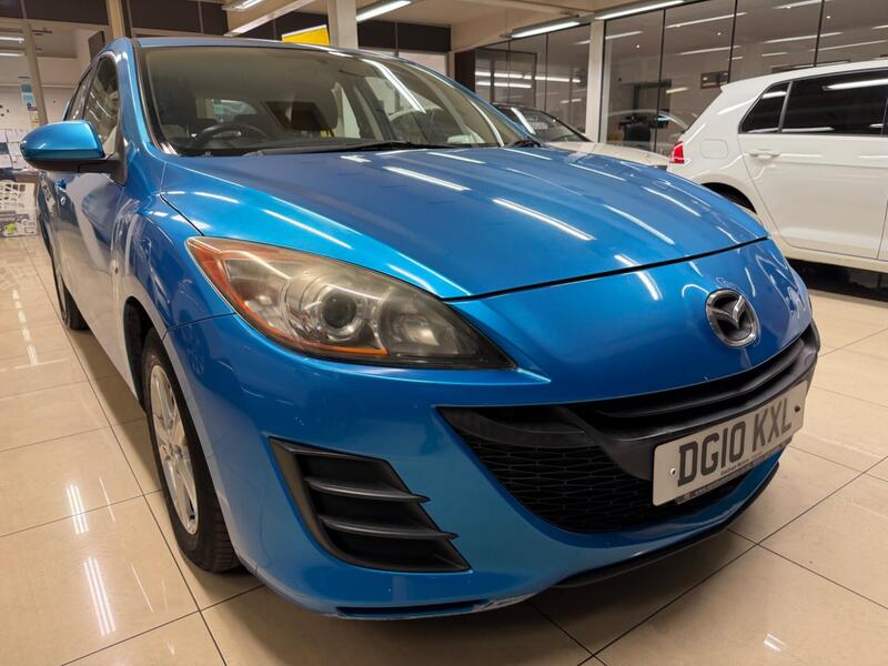 Mazda Mazda3 — photo 1