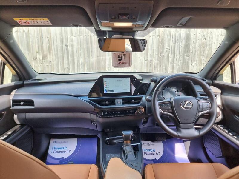 Lexus Ux view 5
