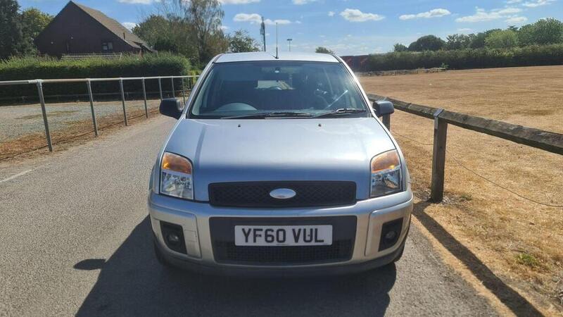 Ford Fusion view 2
