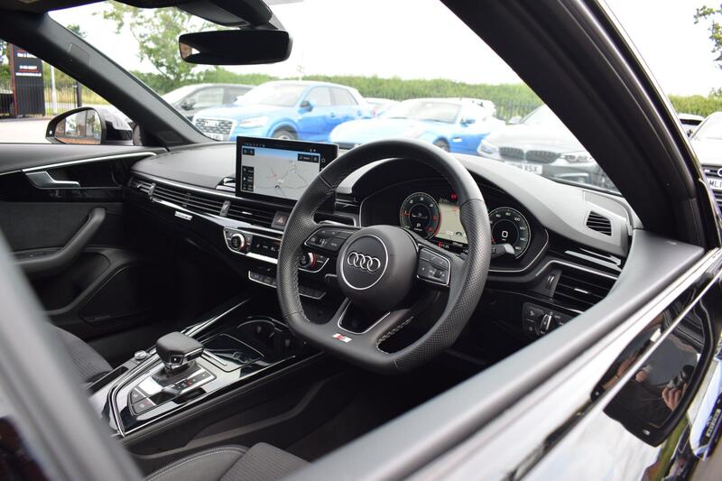 Audi A4 view 7