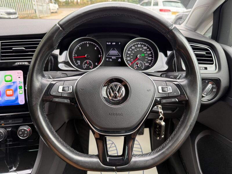 Volkswagen Golf view 7