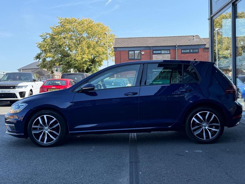Volkswagen Golf view 5