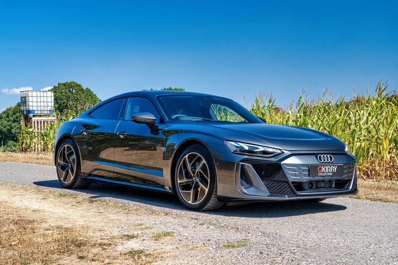 Audi E-Tron GT view 3
