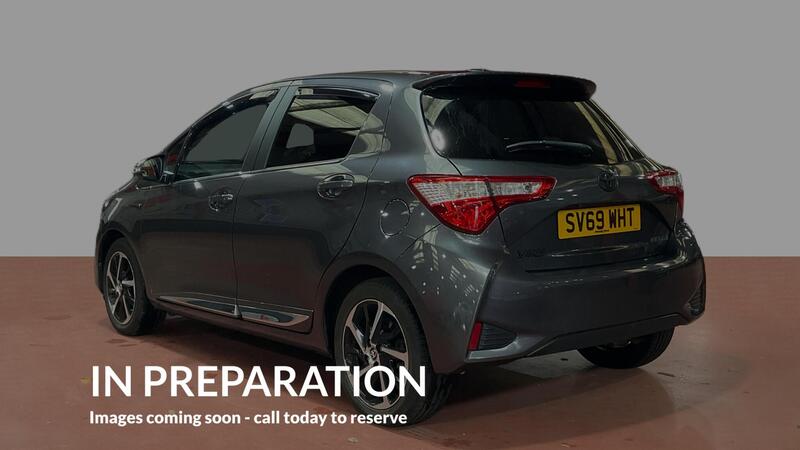 Toyota Yaris view 3