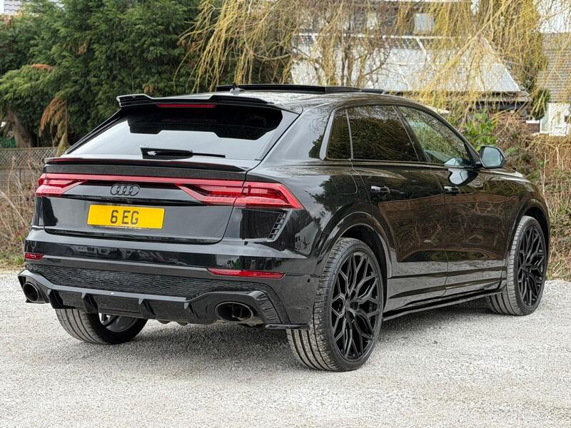 Audi Audi RSQ8 view 4