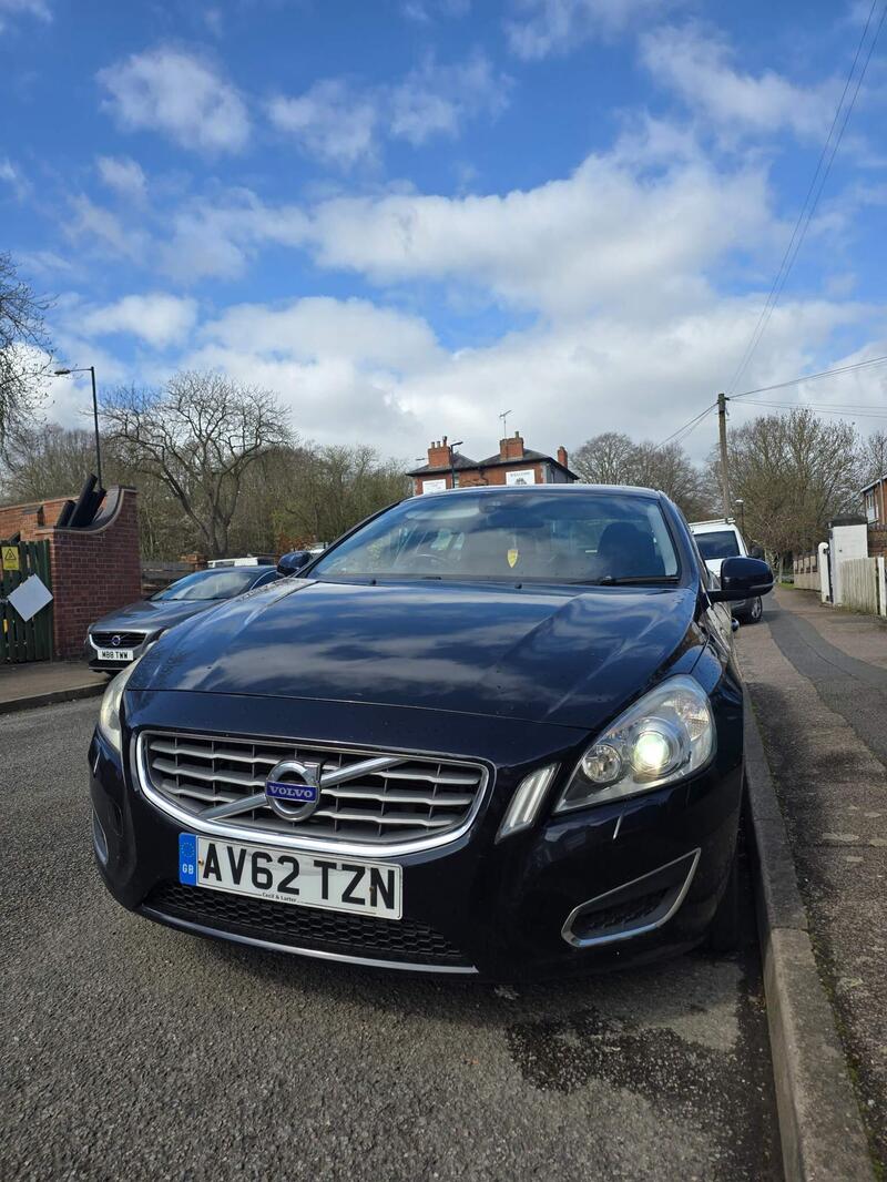 Volvo S60 — photo 1