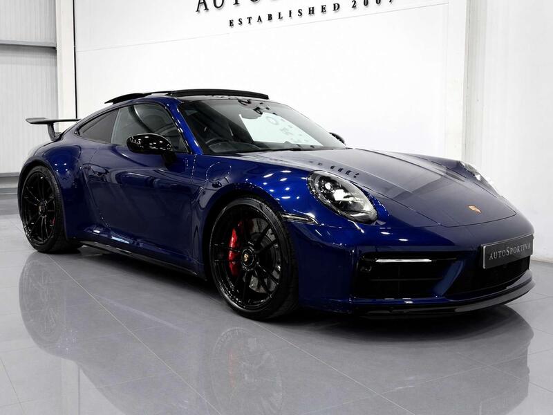 Porsche 911 view 5