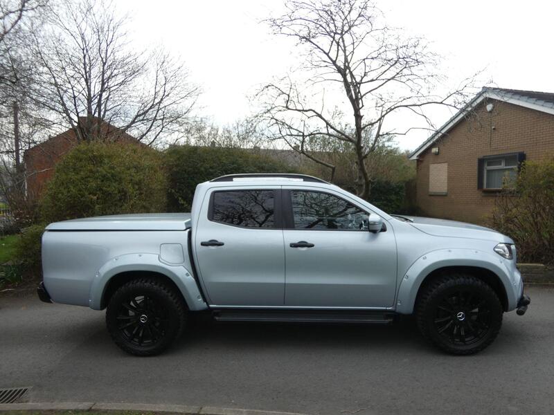 Mercedes-Benz X-Class view 2