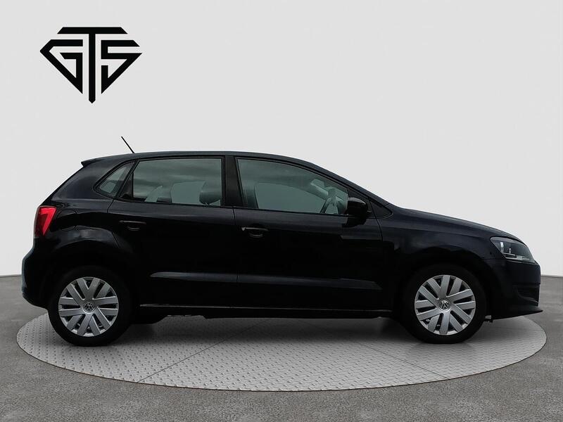 Volkswagen Polo view 2