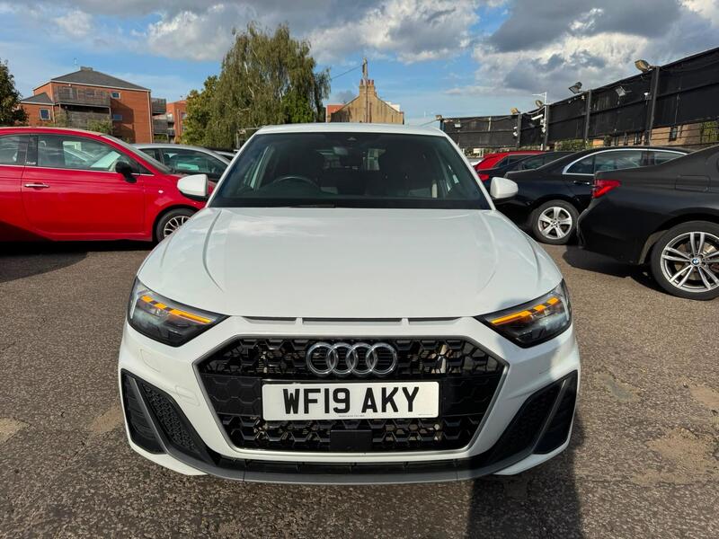 Audi A1 view 5