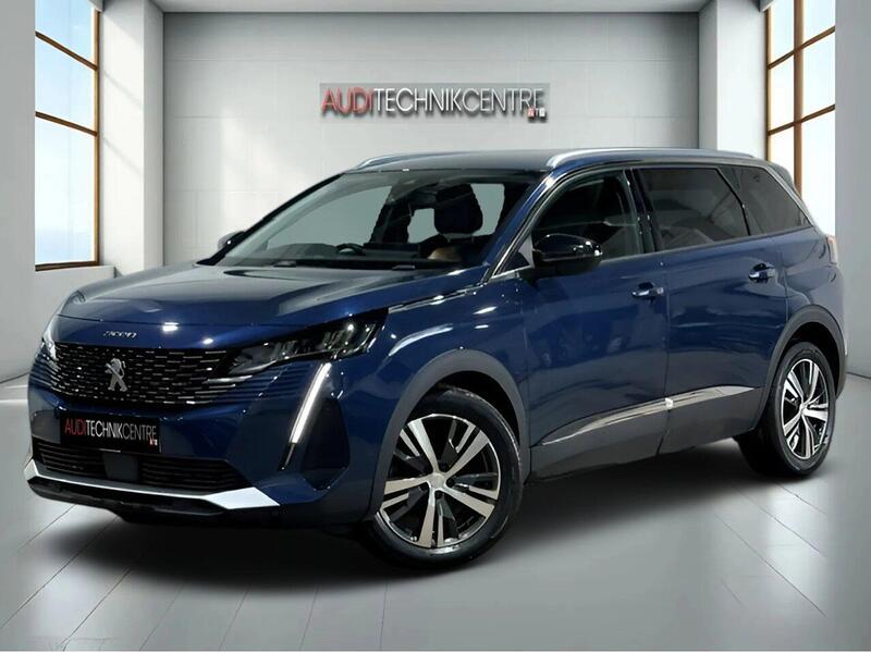 Peugeot 5008 view 2