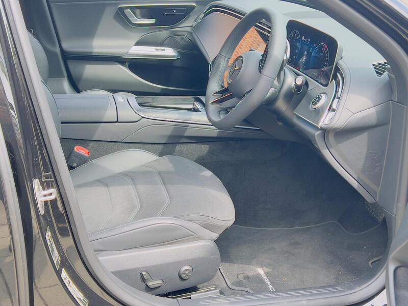 Mercedes-Benz E Class view 37