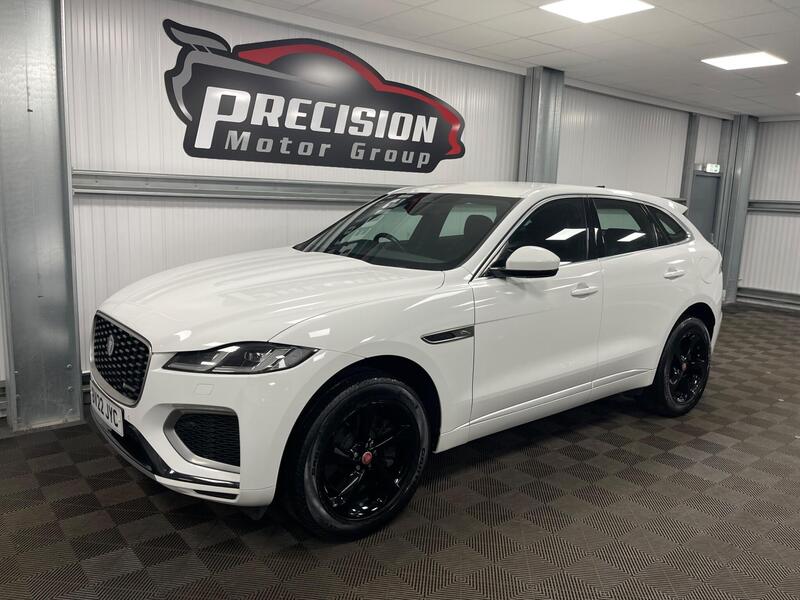 Jaguar F-Pace view 6