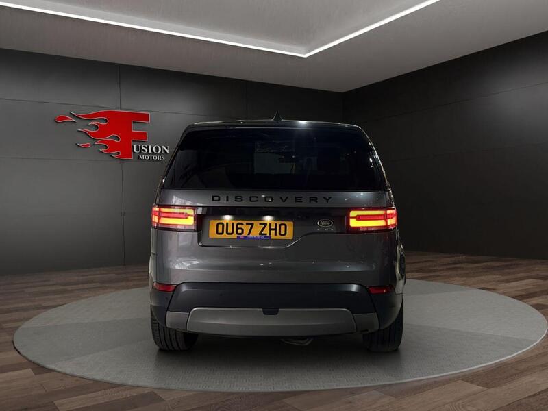 Land Rover Discovery 3 view 6