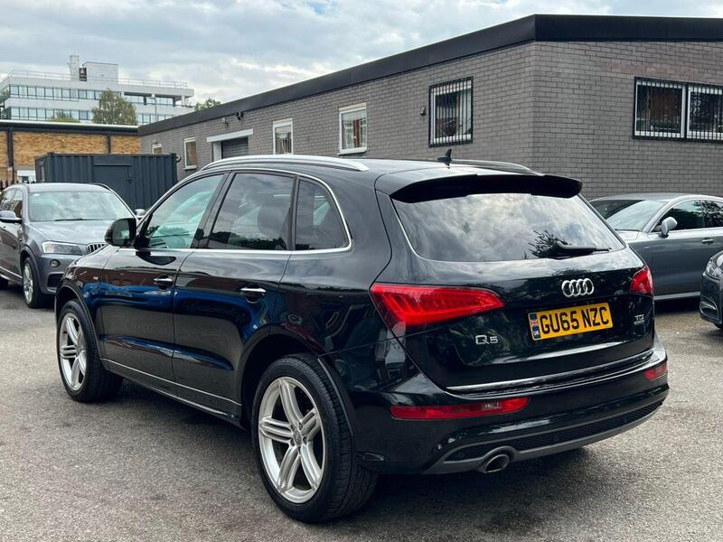 Audi Q5 view 4