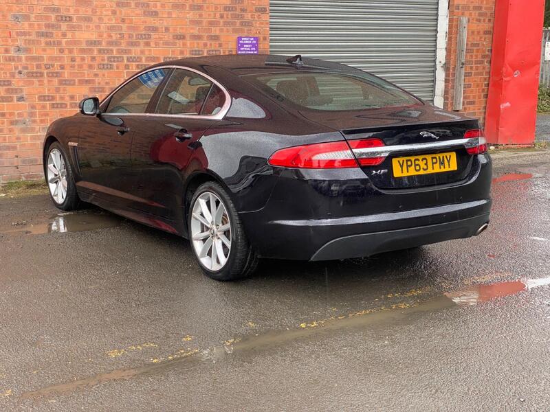 Jaguar XF view 19