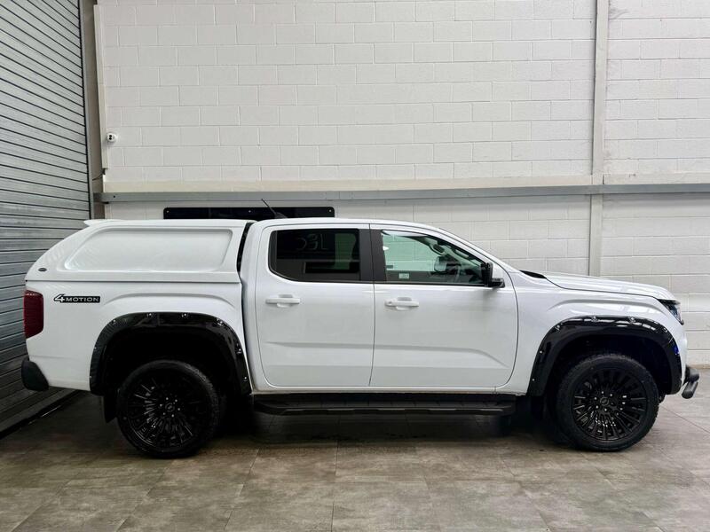 Volkswagen Amarok view 4
