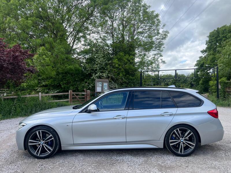 BMW 3 Series view 4