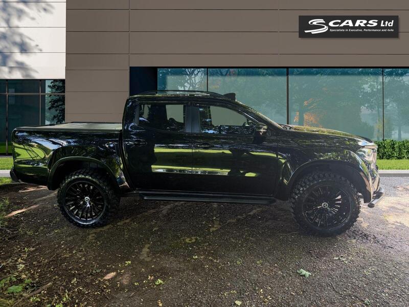 Mercedes-Benz X-Class view 2