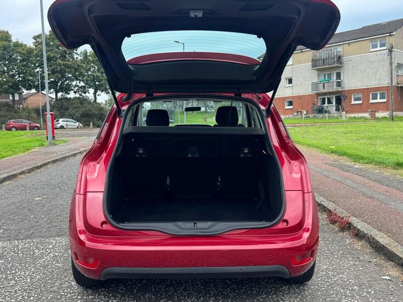 Citroen C4 Picasso view 5