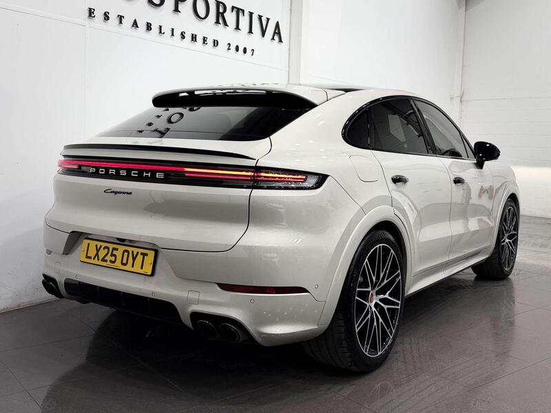 Porsche Cayenne view 4