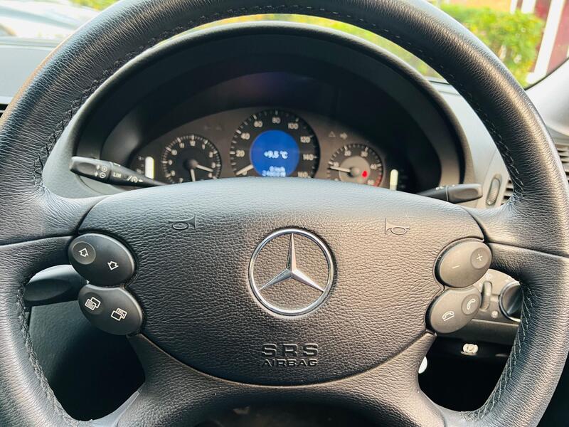 Mercedes-Benz E Class view 46