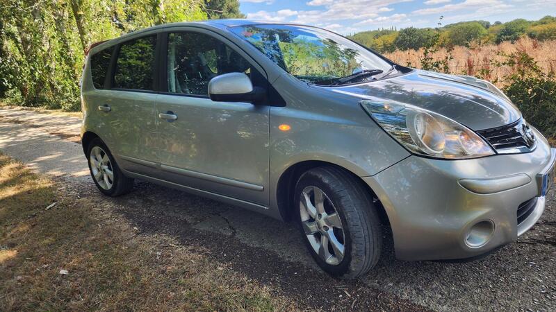 2010 Nissan Note — photo 11