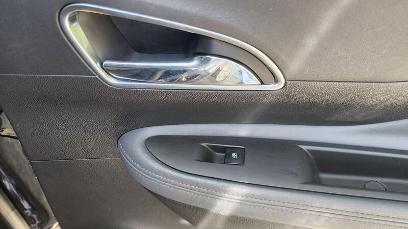 2015 Vauxhall Mokka — photo 32