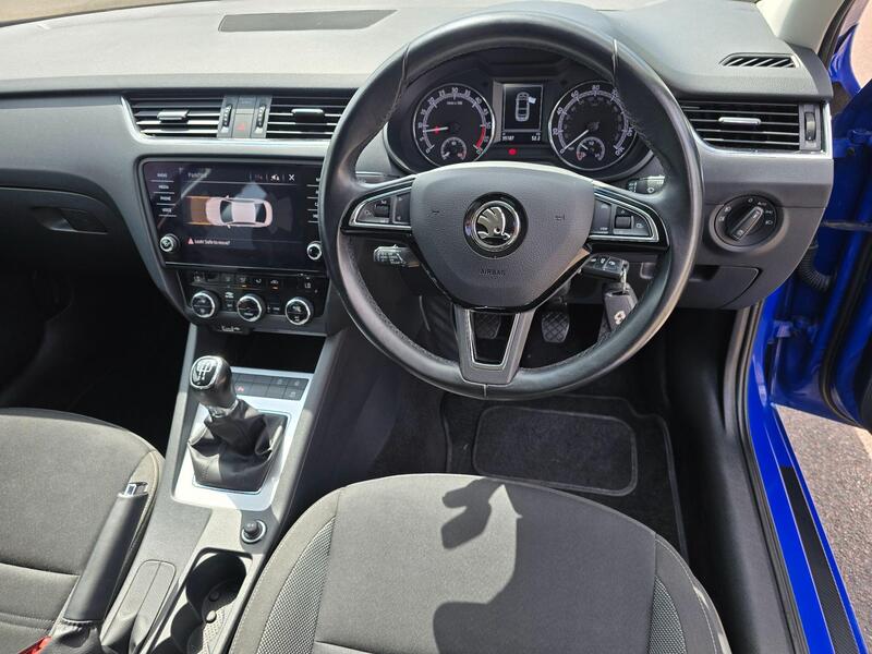Skoda Octavia view 4