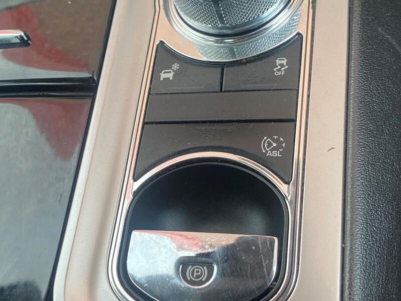 Jaguar XF view 41