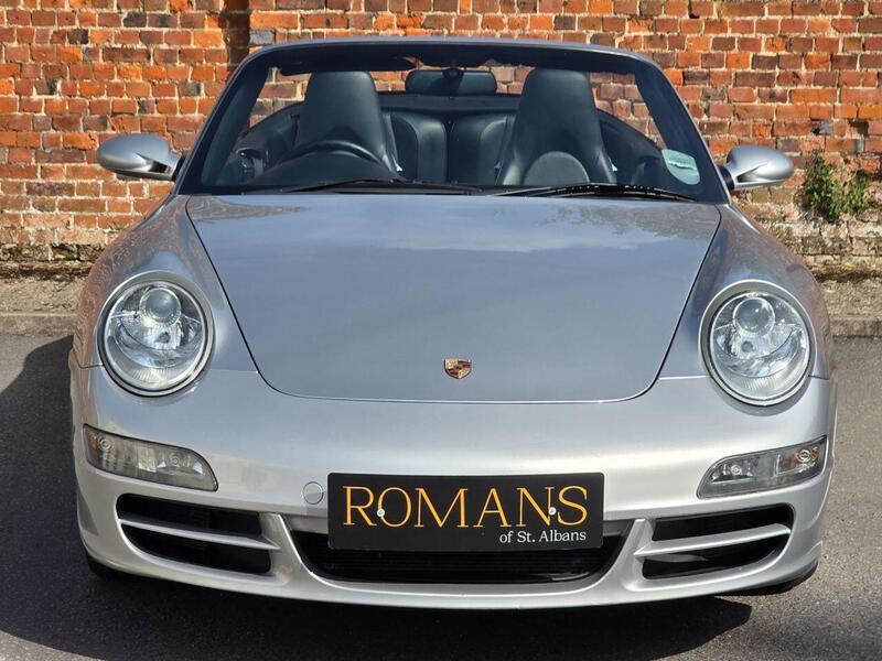 Porsche 911 view 4
