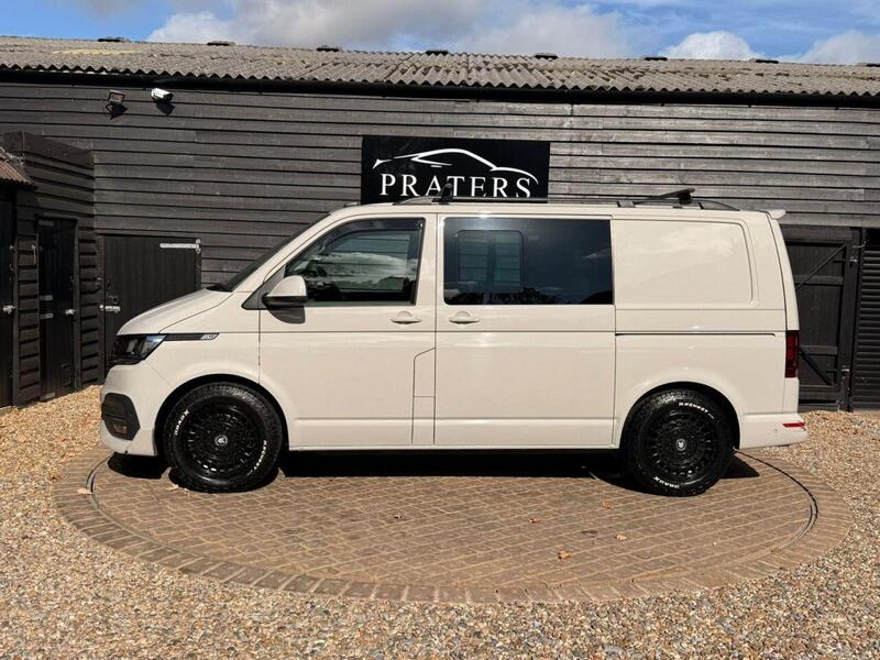 Volkswagen Transporter view 6