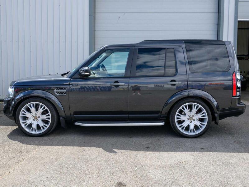 Land Rover Discovery 4 view 6