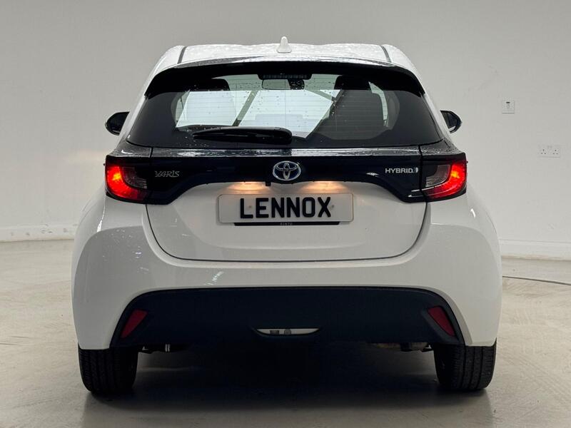 Toyota Yaris view 5