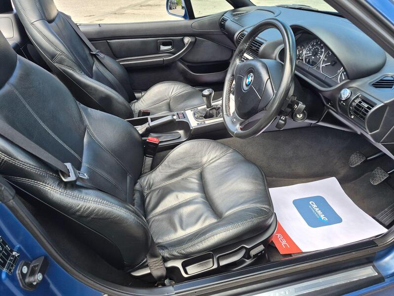 BMW 2002 view 3