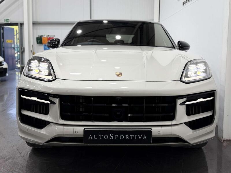 Porsche Cayenne view 6