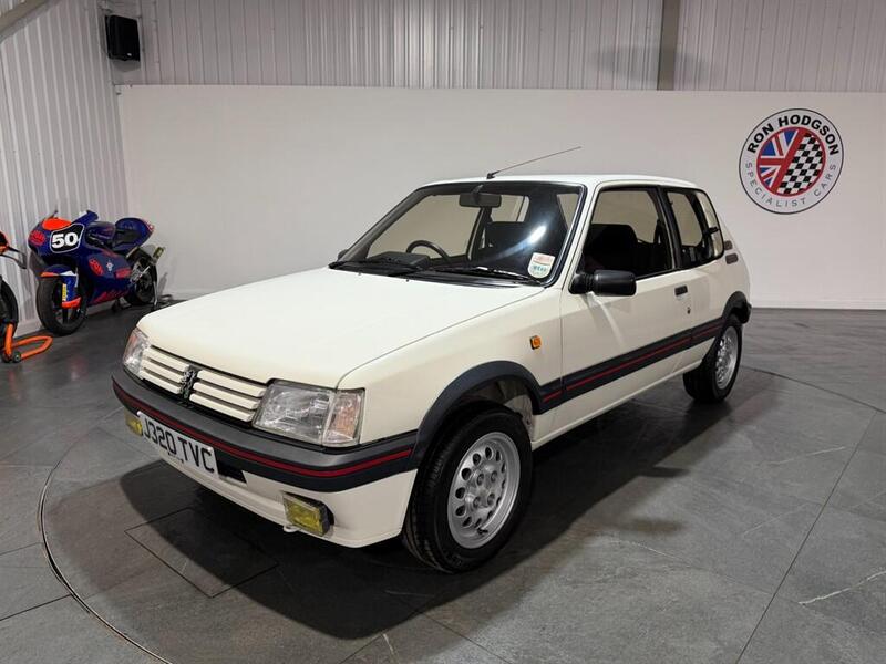 Peugeot 205 view 2