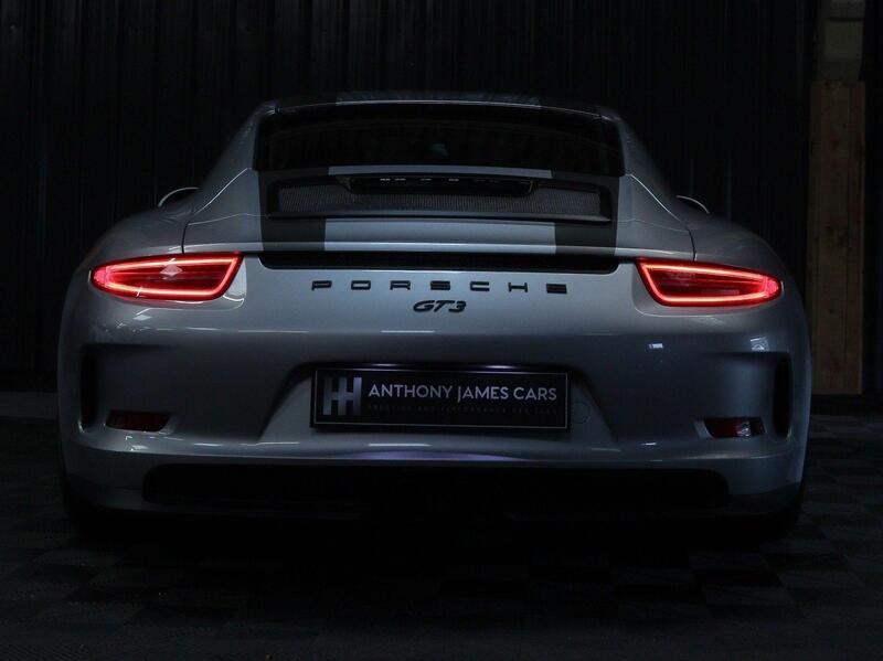 Porsche 911 view 49