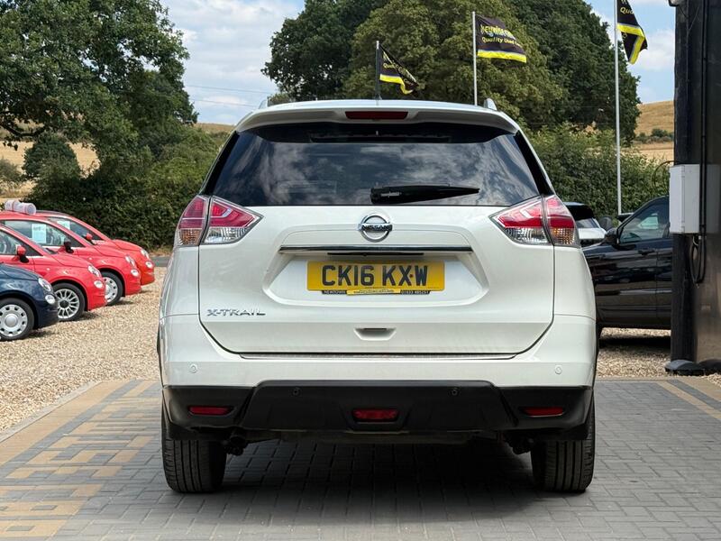 Nissan X-Trail view 4