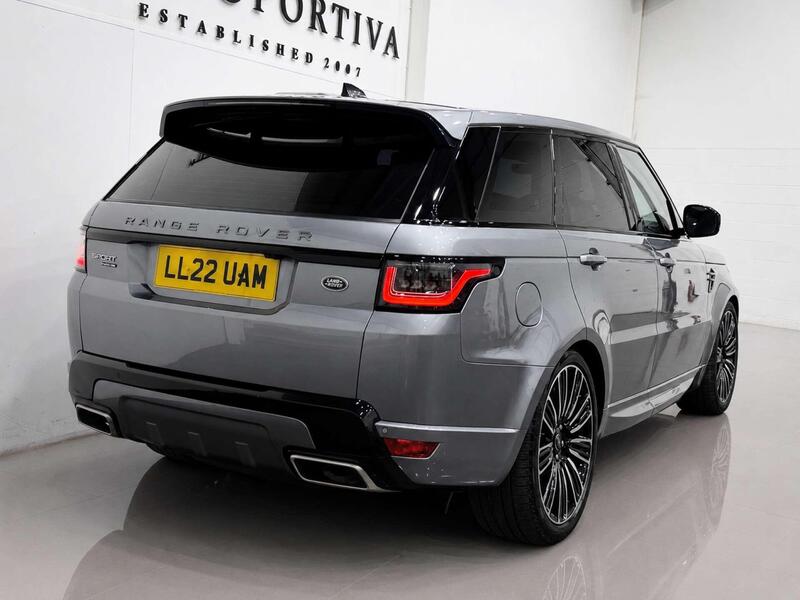 Land Rover Range Rover Sport view 4